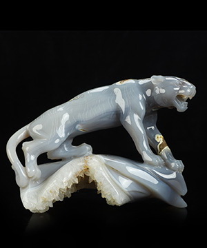 6.8" Agate Hand Carved Crystal Leopard Sculpture, Crystal Healing