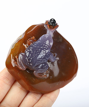 2.8" Indian Agate Hand Carved Crystal Frog Sculpture, Crystal Healing