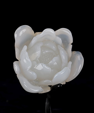 2.0" Agate Hand Carved Crystal Rose Sculpture, Crystal Healing